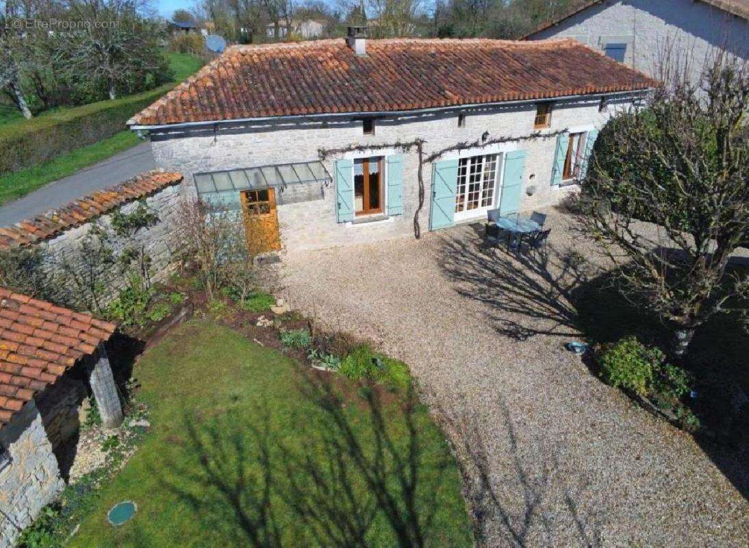 Maison à VERTEUIL-SUR-CHARENTE