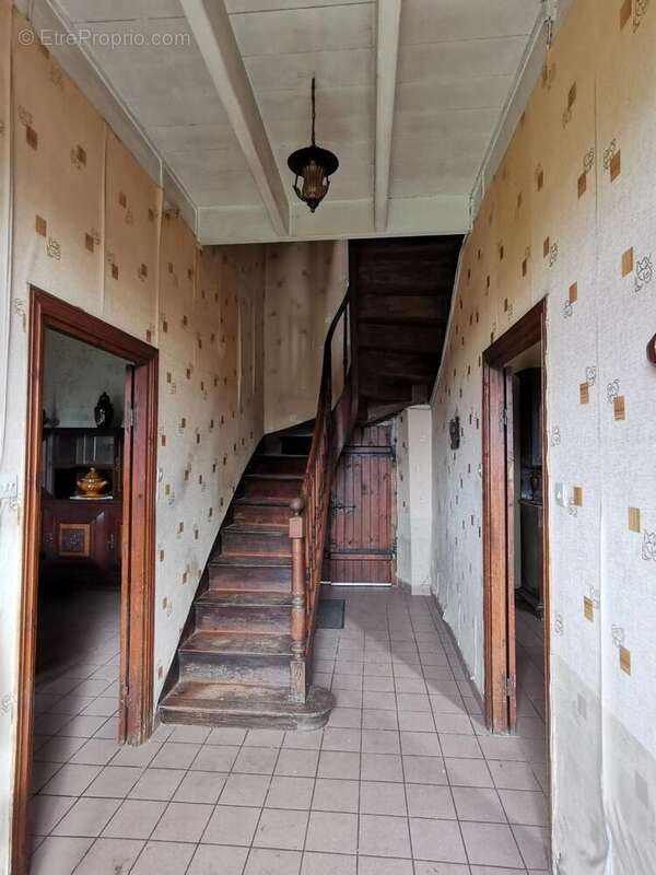 Maison à CAOUENNEC-LANVEZEAC