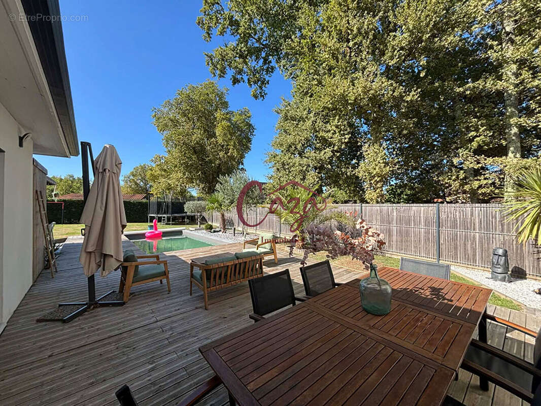 Maison à CAMBLANES-ET-MEYNAC