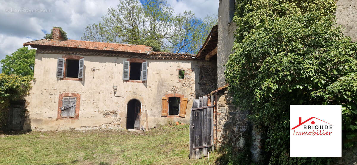 Maison à AZERAT