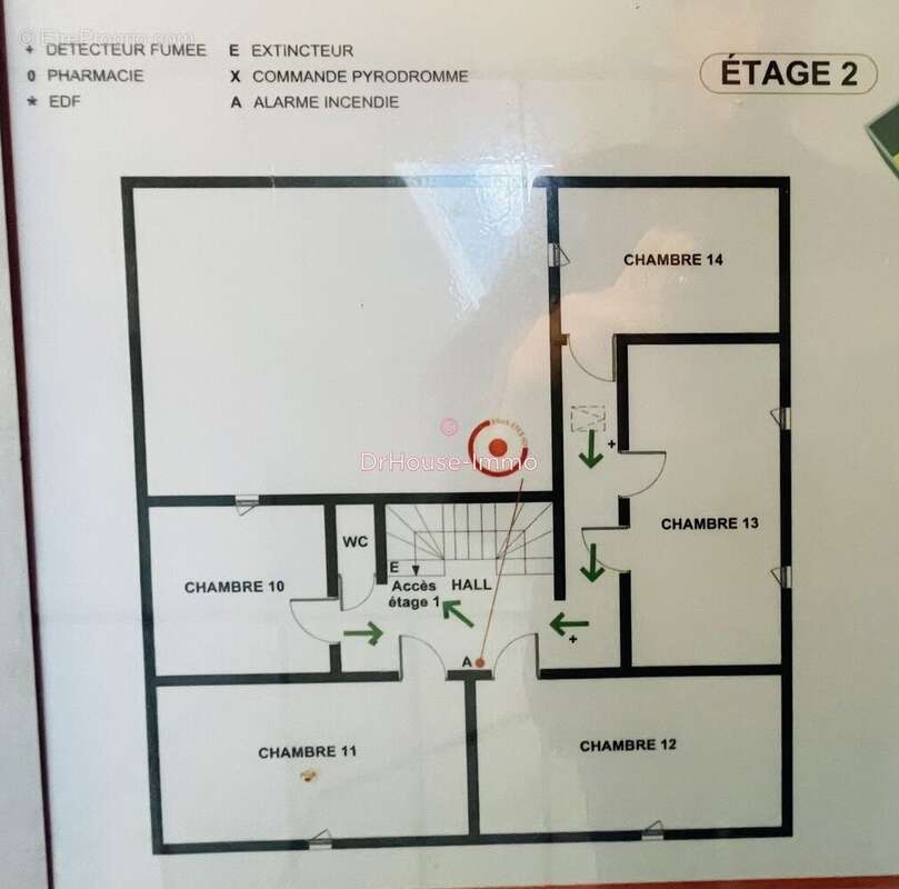 Commerce 196 m² à Creil  - photo 4