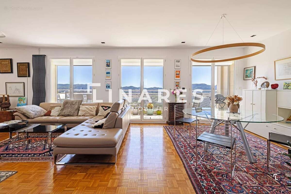 Appartement à MARSEILLE-8E