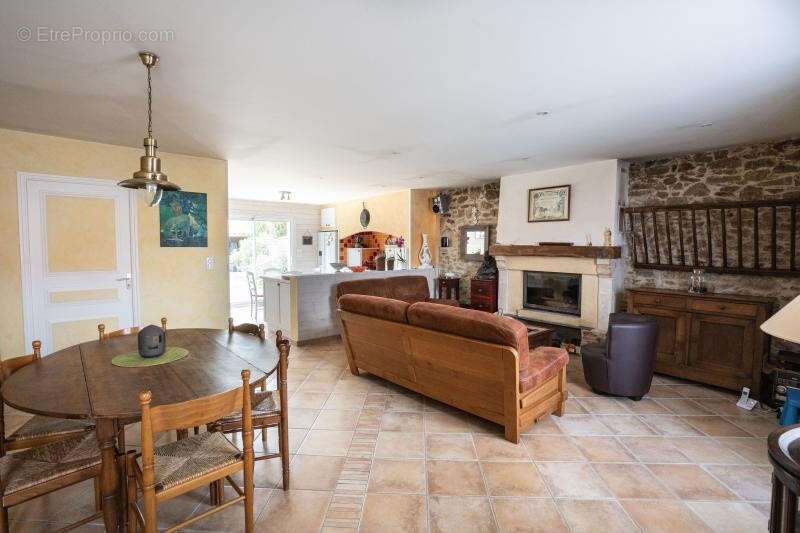 Maison à BOUAYE