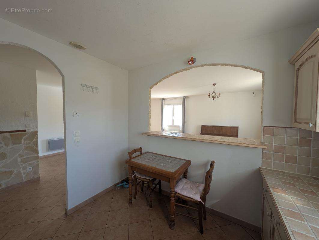 Maison à ROUJAN
