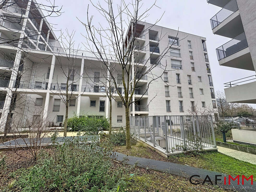 Appartement à VAULX-EN-VELIN