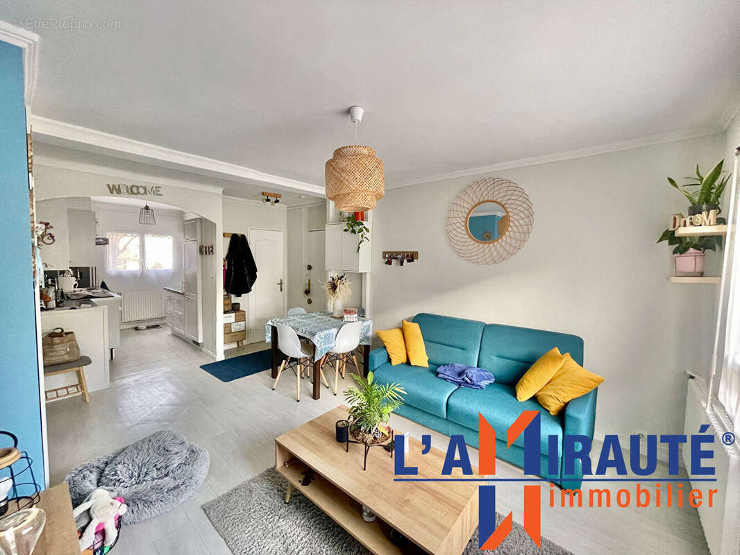 Appartement à SARTROUVILLE
