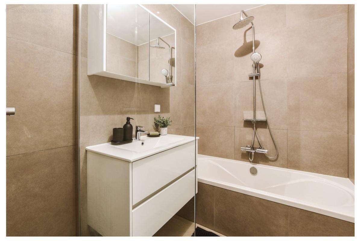 Appartement à LA MADELEINE