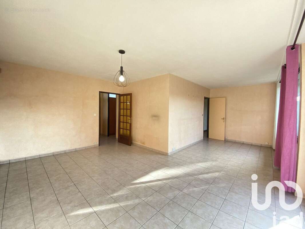 Photo 3 - Maison à BRIE-COMTE-ROBERT