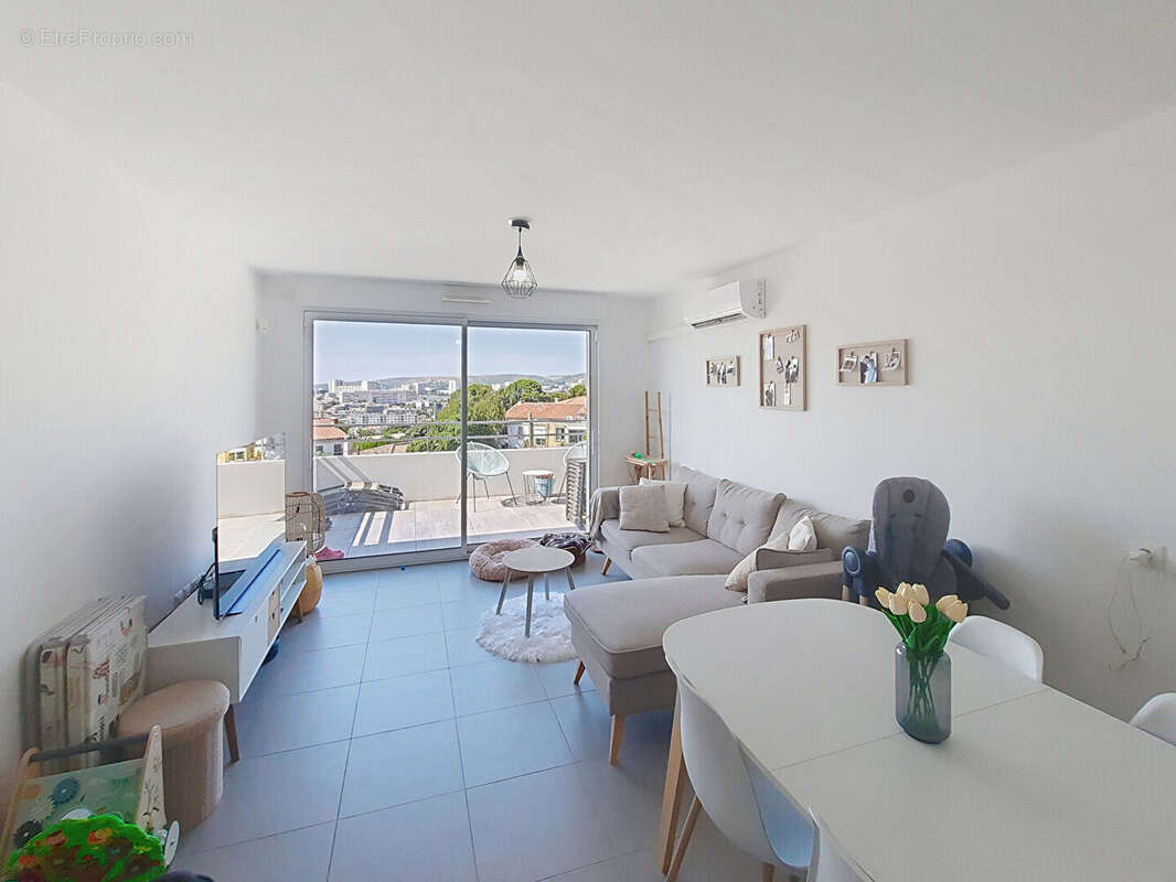 Appartement à MARSEILLE-12E