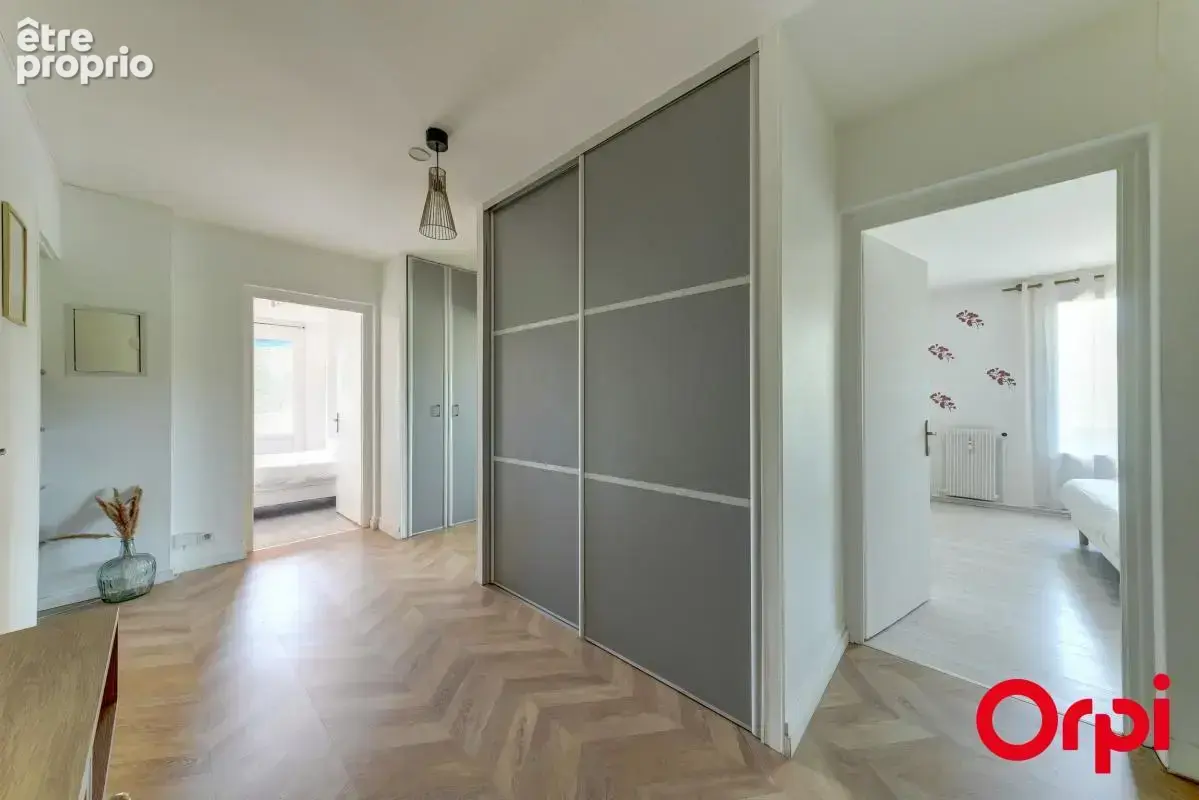 Exclusivité Orpi - Appartement T3 lumineux de près de 77 m2 avec une place privative - photo 8