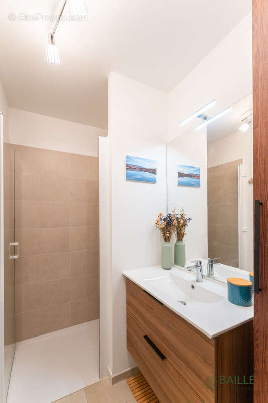 Appartement à MARSEILLE-12E