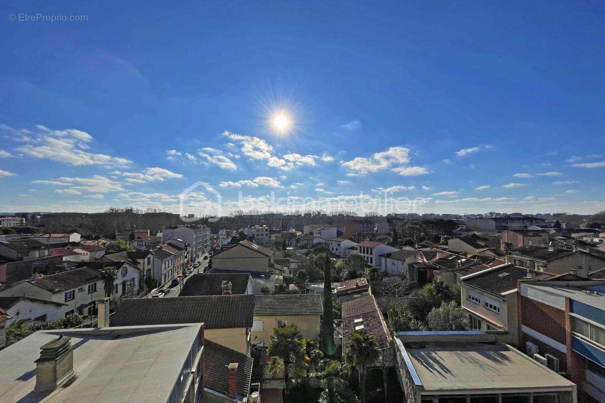 Appartement 5 pièces aux Amidonniers dans une résidence sécurisée de standing - photo 2