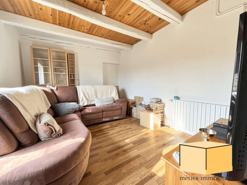 Maison 144 m² à Champagne-En-Valromey  - photo 3