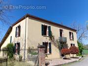 Maison de campagne avec jardin près de L'Isle-en-Dodon, Haute-Garonne - Maison à L'ISLE-EN-DODON