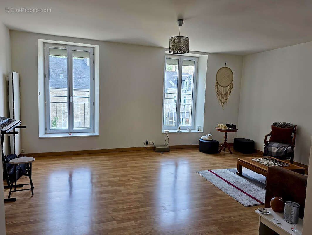 Maison à SAINT-NICOLAS-DU-PELEM