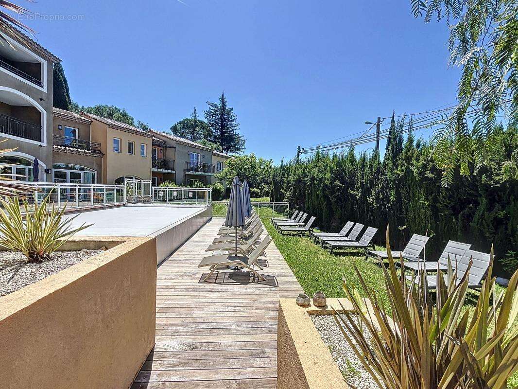 Appartement à MOUGINS