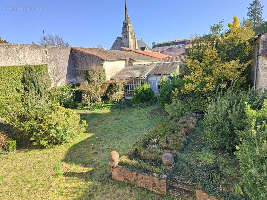 Maison à LA MOTHE-SAINT-HERAY