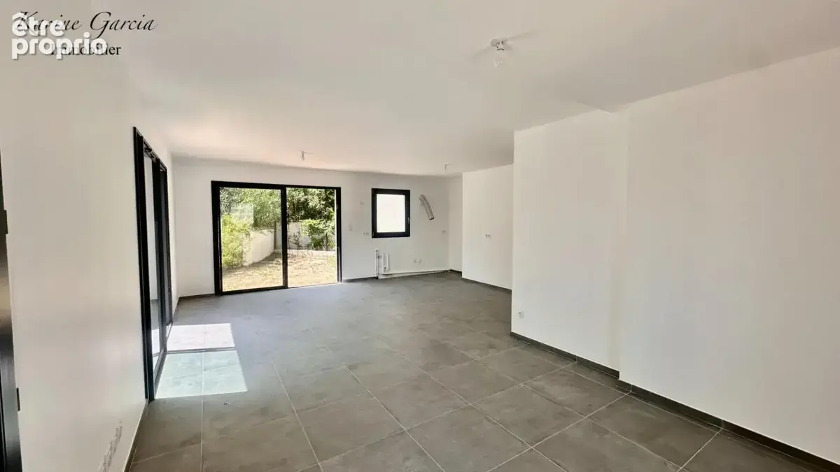 Six fours les plages - construction recente - appartement de type 3 -  68 m2 - terrain 54 m² - parking en sous sol - photo 4