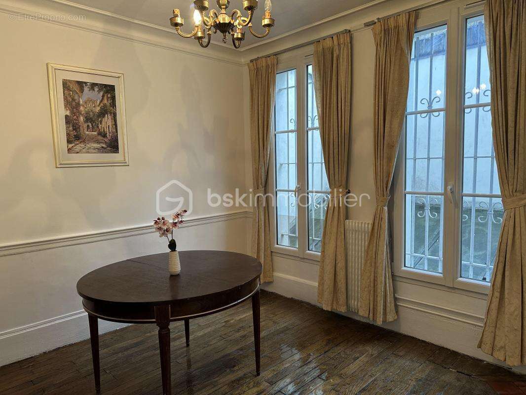 Appartement à AUBERVILLIERS