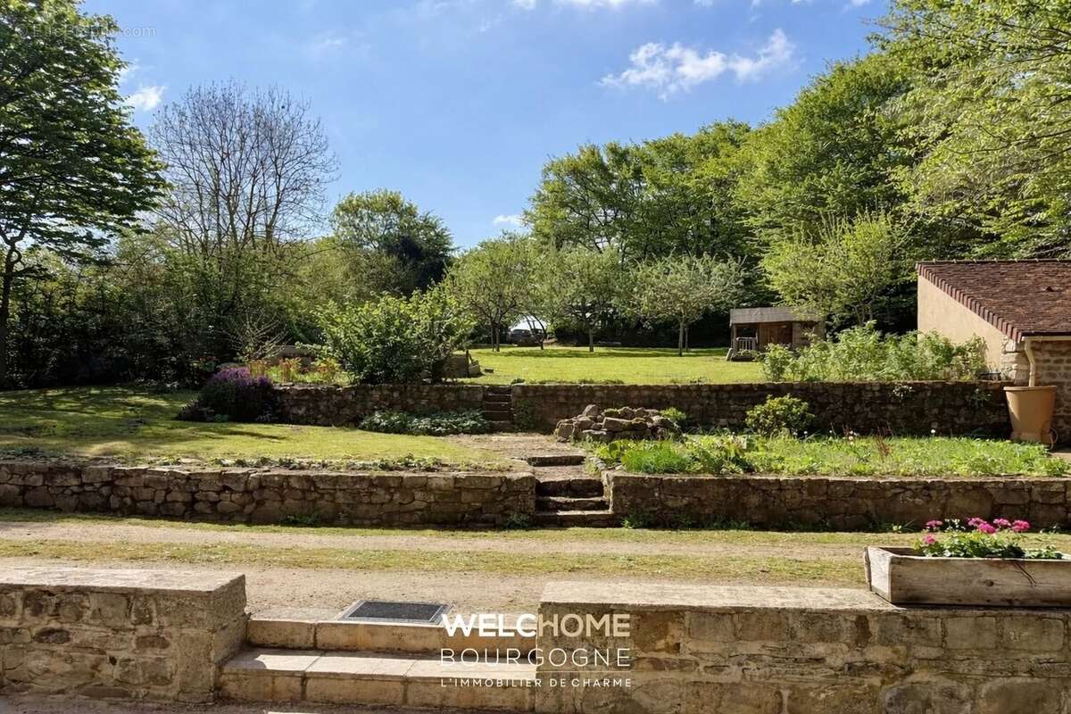 Maison à MONT-SAINT-VINCENT