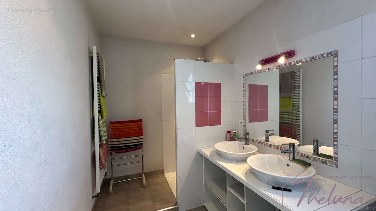 Villa R+1 avec piscine et terrain constructible à Tarascon - photo 17