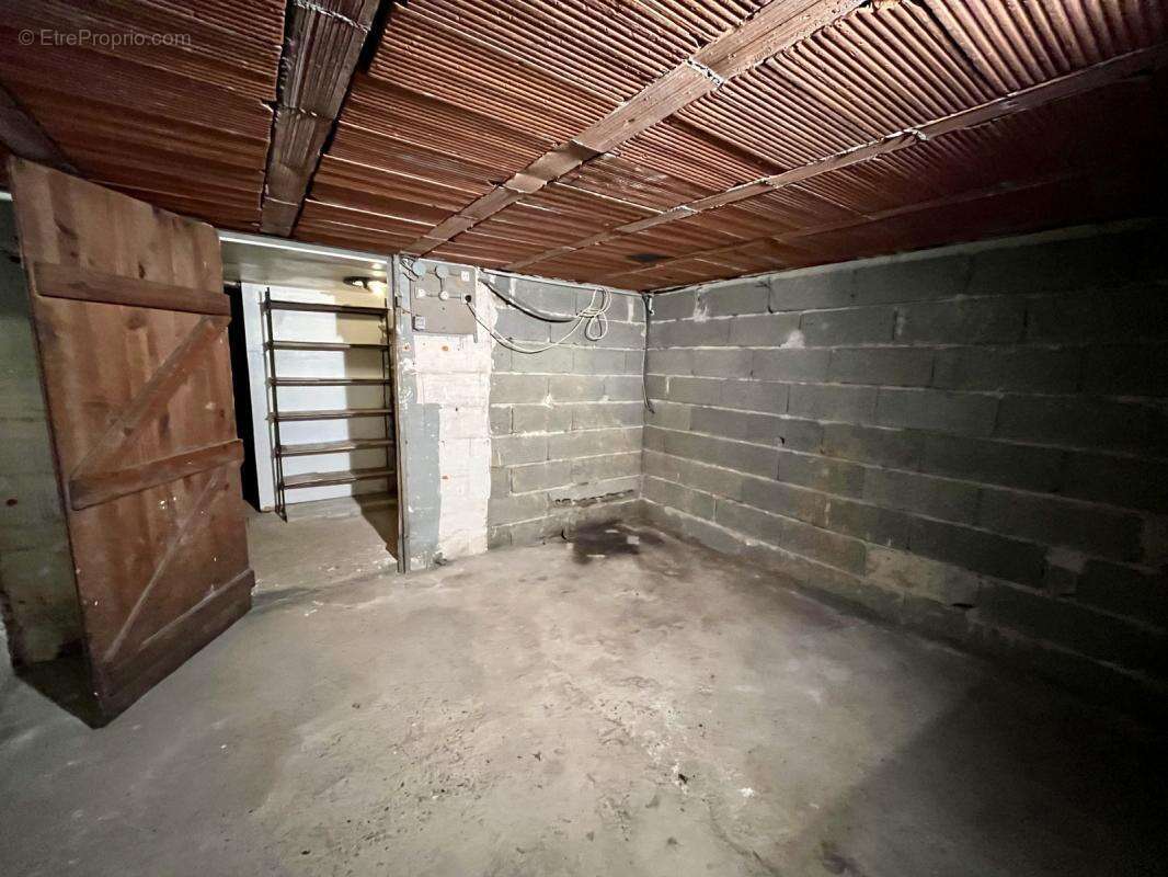 Maison à BRUGUIERES