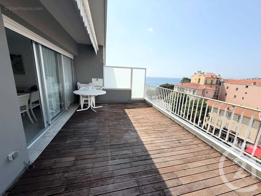 Appartement à MENTON