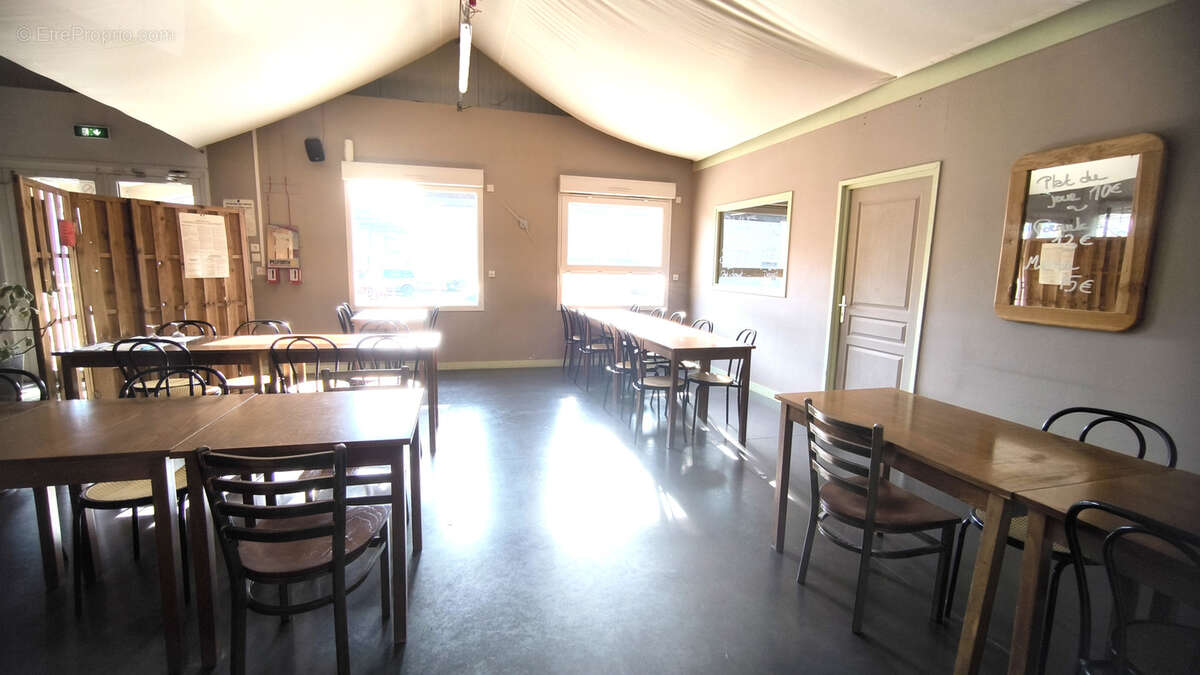 Commerce à LE PUY-EN-VELAY