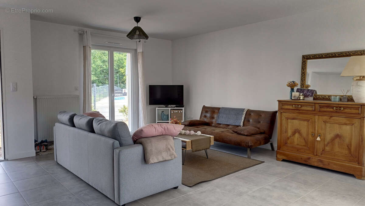 Maison à JOUY-LE-POTIER