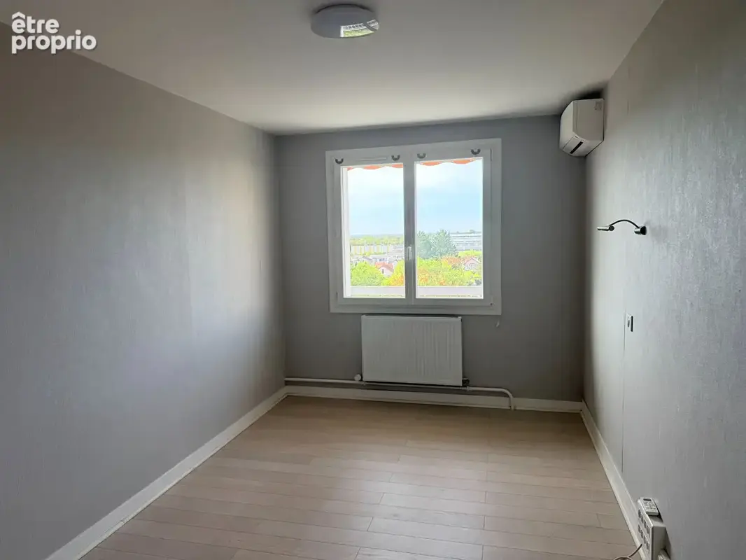 Appartement T4 de 71 m² hab au 5ème et dernier étage avec asc, garage et balcon - photo 5