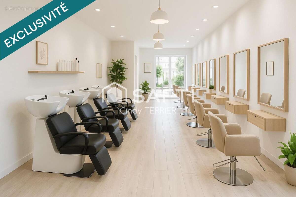 Photo 3 - Commerce à RIVES