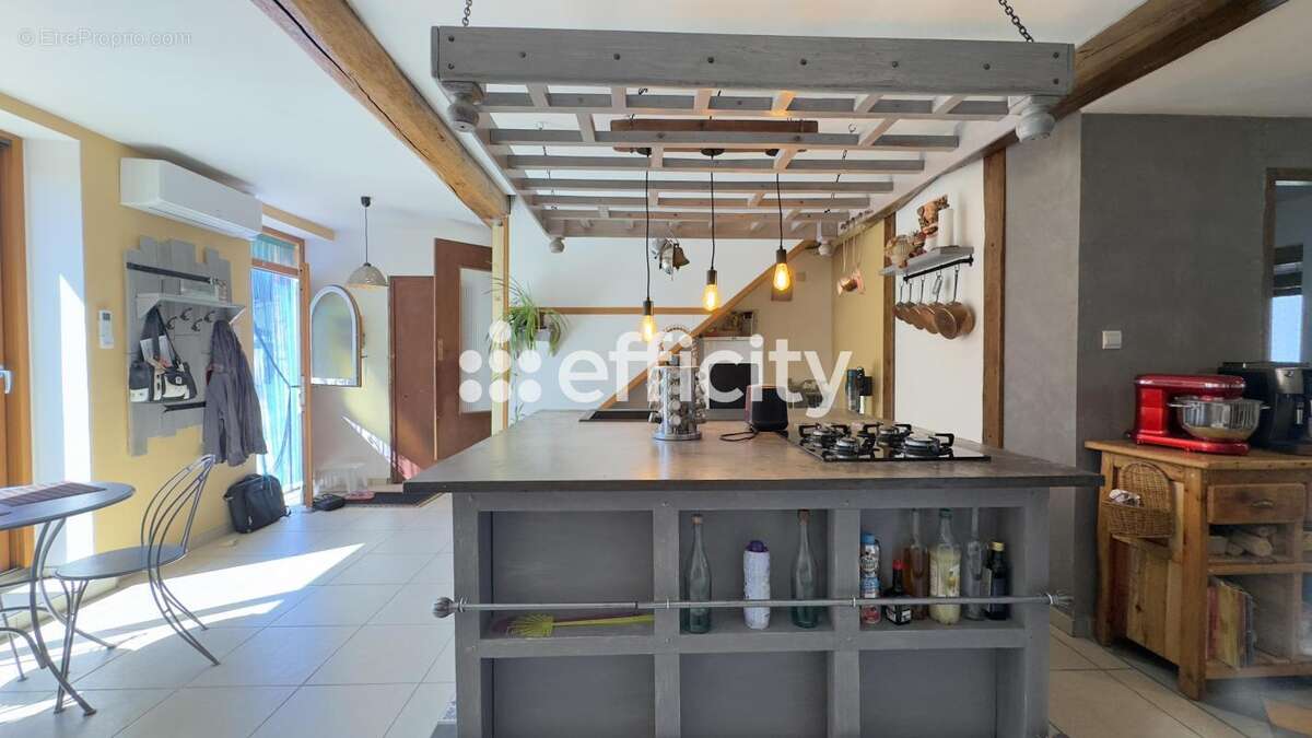 Maison à SAINT-ETIENNE-DE-SAINT-GEOIRS