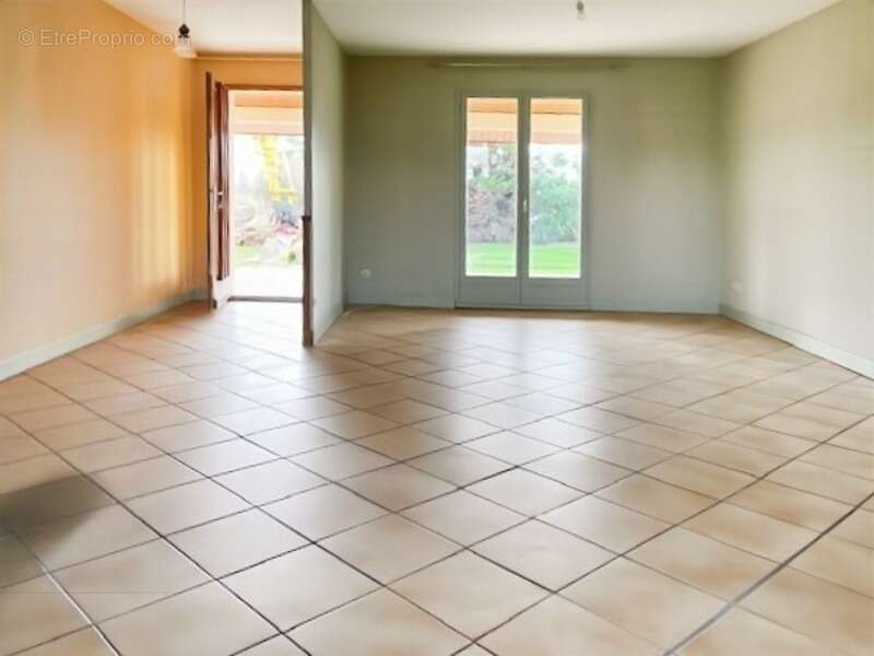 Maison à VERNEUIL-SUR-VIENNE