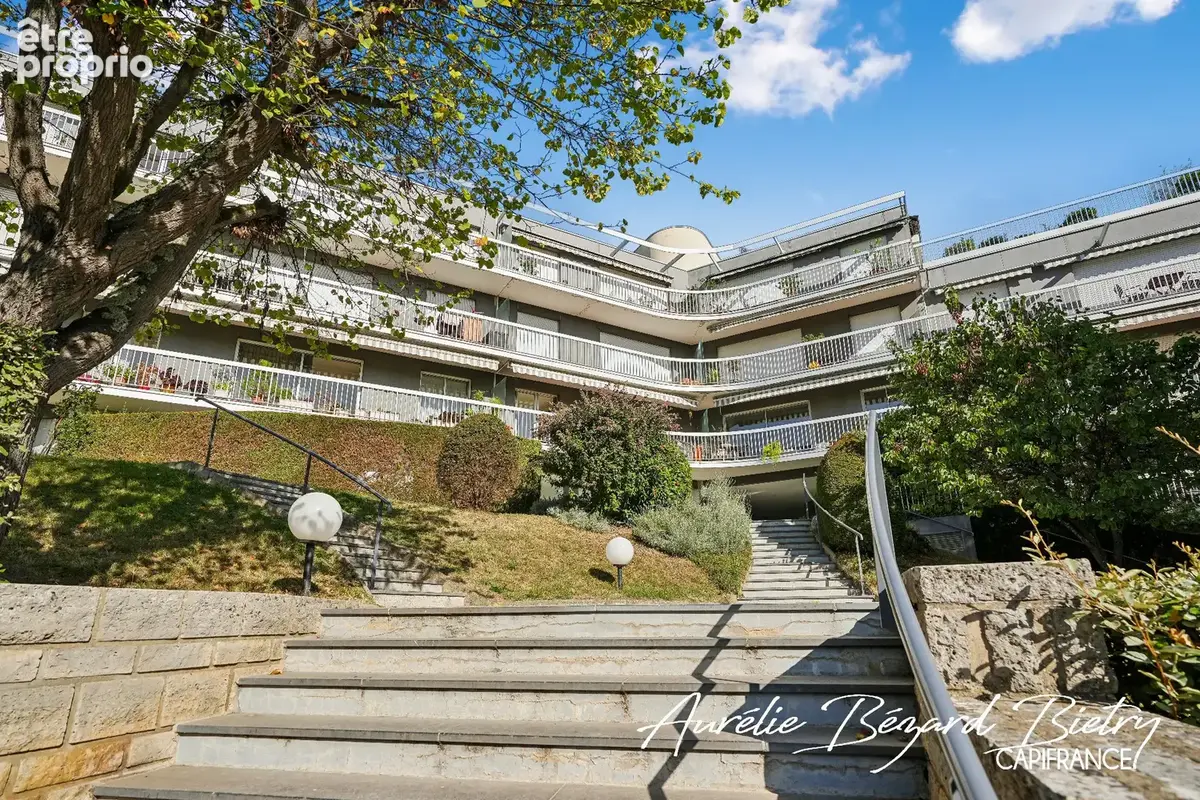 Appartement familial avec deux balcons et vue dégagée - photo 13