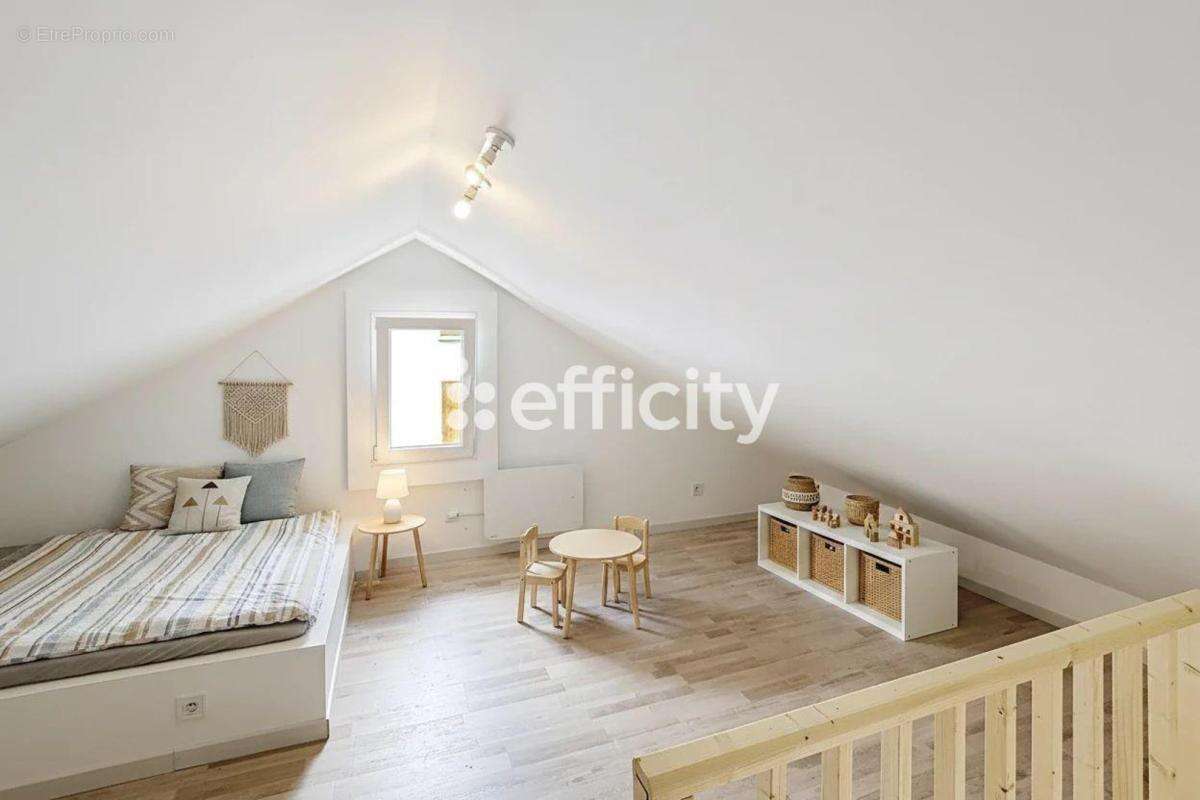 Maison 52 m² à Montreuil  - photo 11