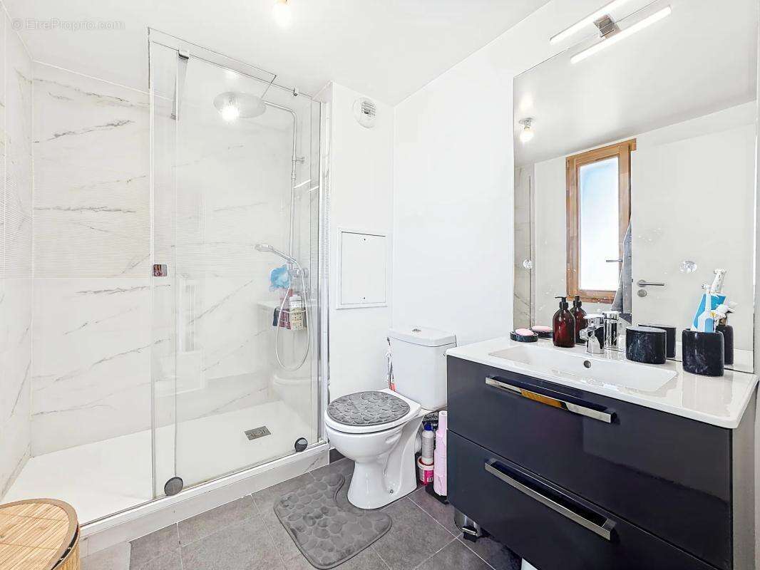 Maison à BUSSY-SAINT-GEORGES