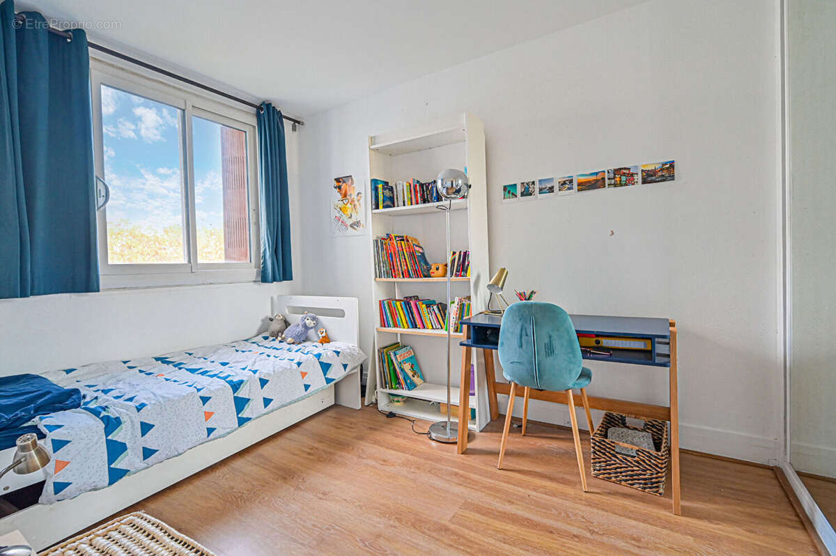 Appartement à PARIS-19E