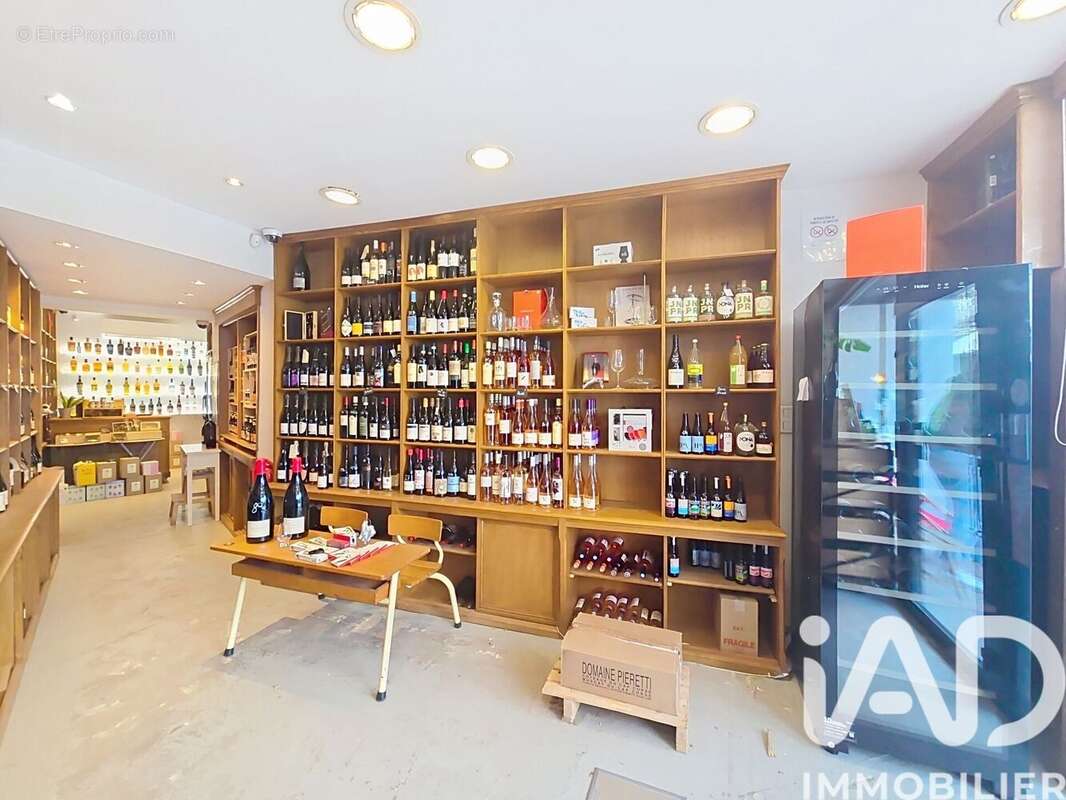 Photo 3 - Commerce à HOUILLES