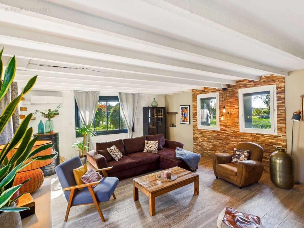 Maison à MOULEYDIER