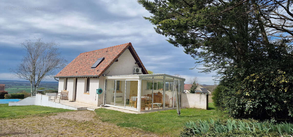 Maison à PERRIGNY-SUR-LOIRE
