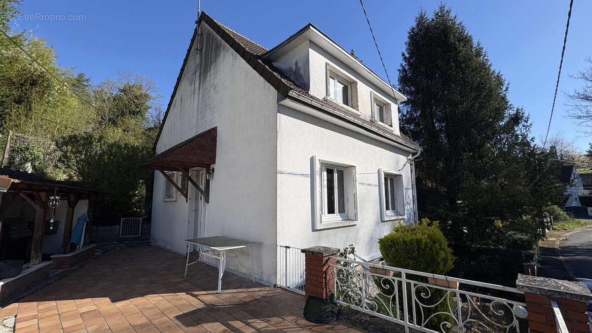 Maison à SAINT-VAAST-LES-MELLO