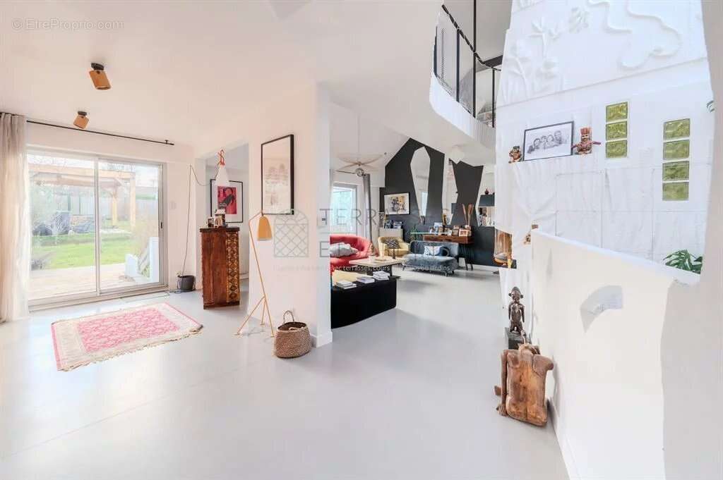 Maison à L'HAY-LES-ROSES