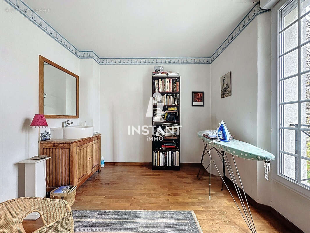 Maison à SAINT-MAUR-DES-FOSSES