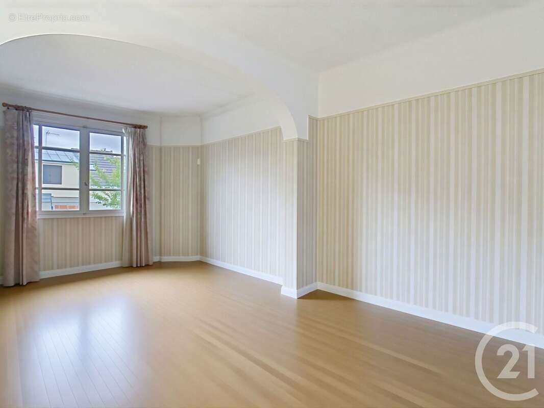 Photo 3 - Maison à THIAIS