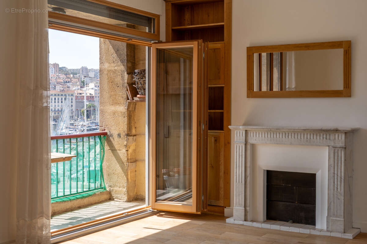 Appartement à MARSEILLE-2E