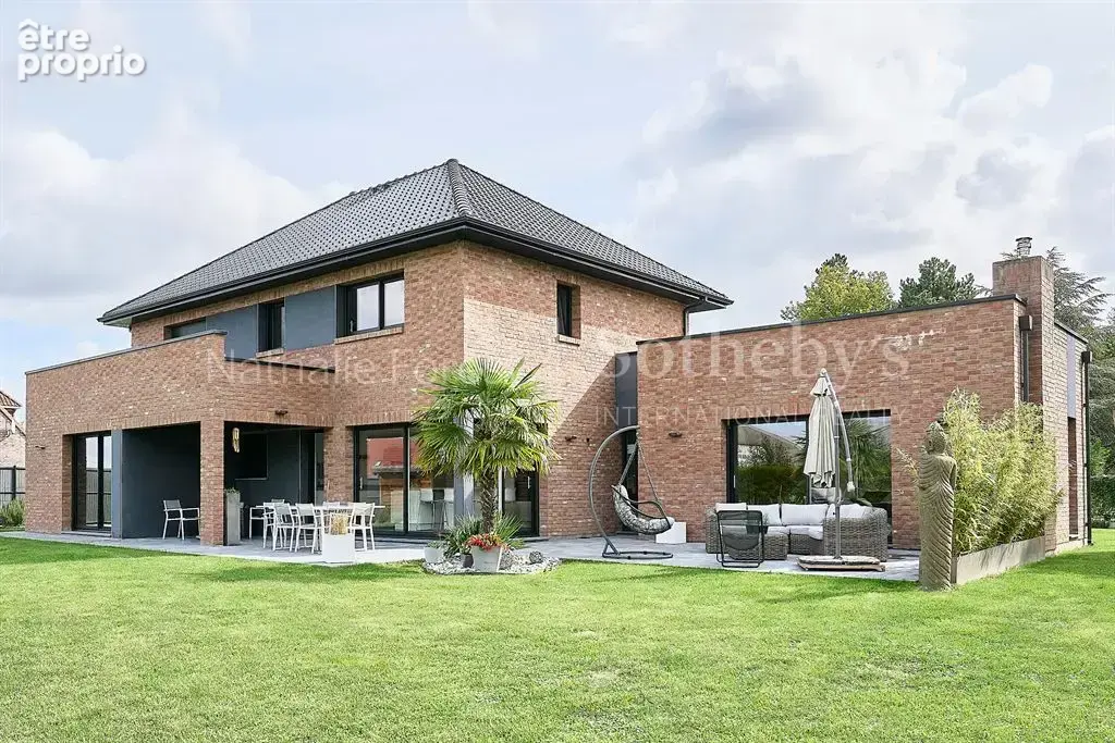 Photo Maison à Aubers au prix de 950 000€
