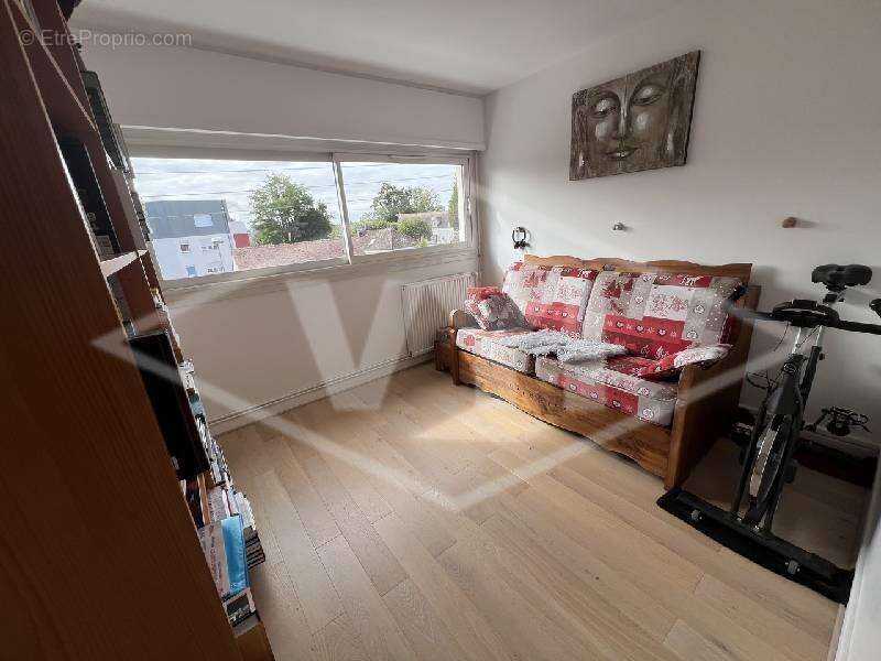 Appartement à COMBS-LA-VILLE