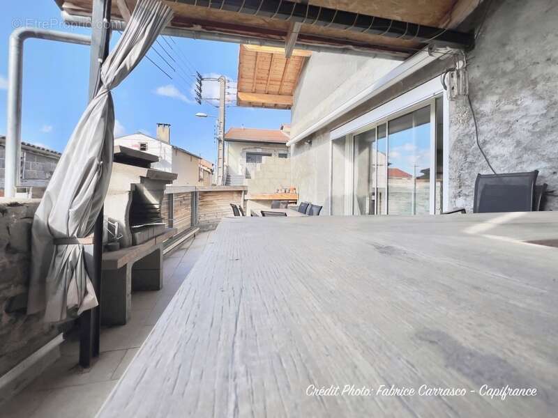 Maison à SAINT-BONNET-PRES-RIOM