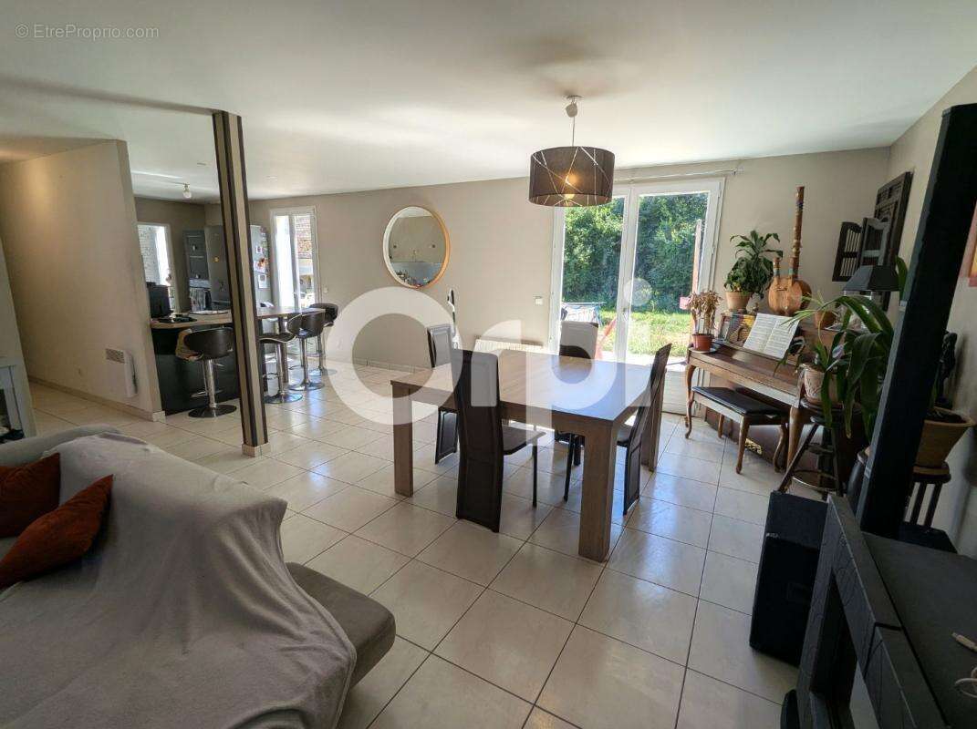 Maison 139 m², 5 chambres, et son jardin de 909 m², a vendre cuise la motte (60350) - - photo 3