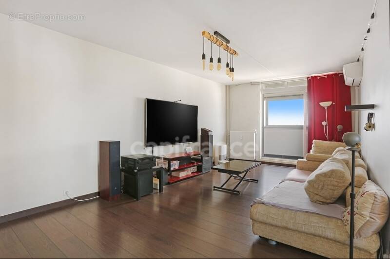 Appartement à GENNEVILLIERS